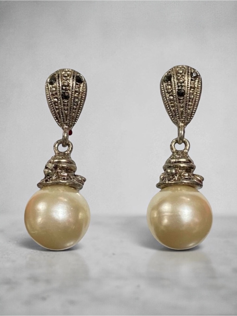 Vintage Contemporary Style Marcasite & Pearl Silver Toned Drop Earrings